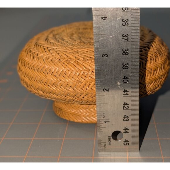 Handwoven Tarahumara Pine Needle Basket 6" Wide x 3" Tall - Picture 7 of 7